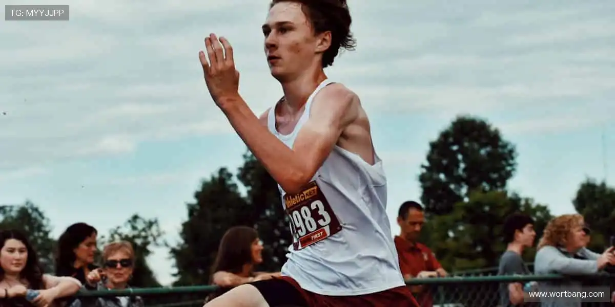 💻全球赛事，同步开启！AI 解说 + 弹幕互动，让观赛更嗨🎉